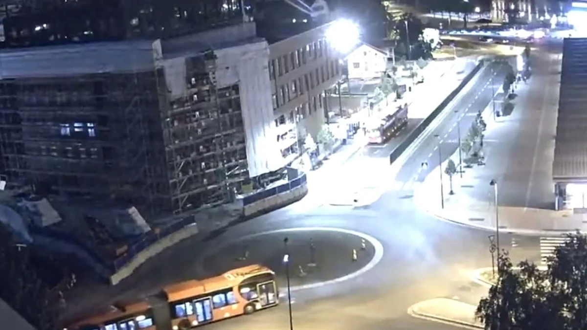 Mieszkańcy południowych części Norwegii i Szwecji zaobserwowali na niebie meteor. Jego przelot sprawił, że niebo na kilka sekund rozświetliło się na pomarańczowo.  