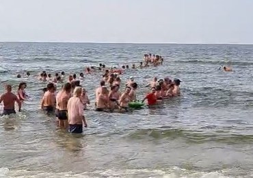 "Łańcuch życia" w Międzyzdrojach. Plażowicze pomogli w poszukiwaniach 16-latka