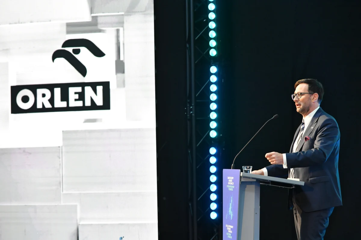 W II kwartale 2021 r. PKN Orlen zanotował historycznie rekordowy wynik operacyjny EBITDA LIFO na poziomie 3,2 mld zł - podała spółka w czwartek. W ujęciu półrocznym zysk wzrósł niemal dwukrotnie, a przychody ze sprzedaży o ponad jedną trzecią.