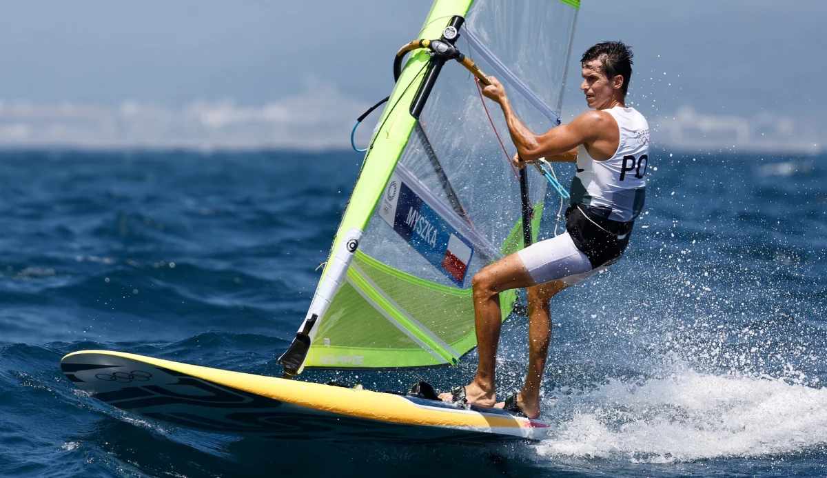 Skrajne emocje podczas igrzysk w Tokio. Iga Świątek i Łukasz Kubot przegrali dzisiaj w mikście, a pływak Jakub Majerski ustanowił nowy rekord Polski na 100 m st. motylkowym. Przeczytaj więcej w naszej relacji. 