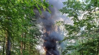 Prowadził pijany, bez prawa jazdy, OC. Gdy uciekał przed policją, zapalił się jego samochód