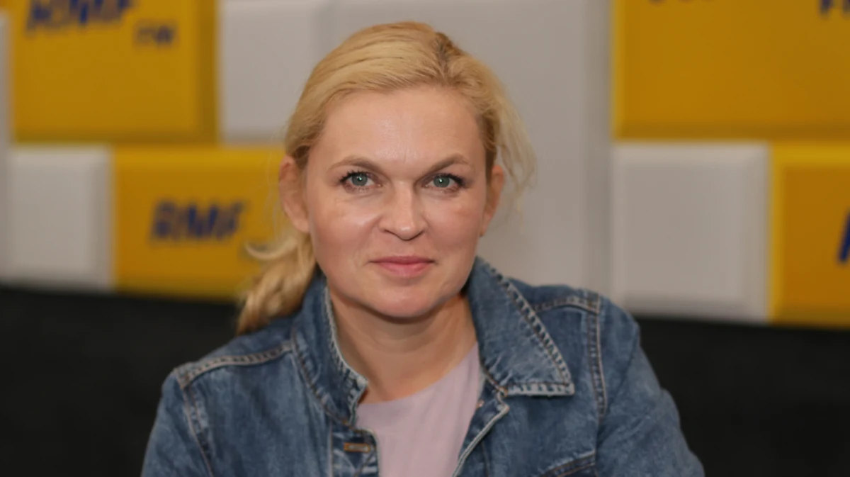 Przeprosiny od policjanta, który prysnął mi gazem w twarz podczas Strajku Kobiet? Nie usłyszałam - mówi Barbara Nowacka wiceszefowa klubu Koalicji Obywatelskiej. Gość Rozmowy w samo południe w RMF FM zaznacza: prokuratura umorzyła śledztwo w tej sprawie, dlatego poszłam do sądu. 