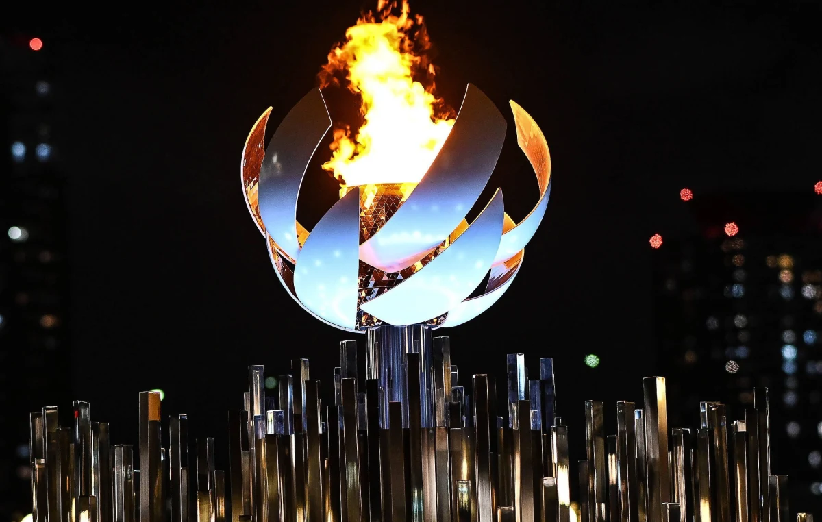 ​Autobus przewożący polskich sportowców do wioski olimpijskiej z Tokio miał awarię. Silnik zaczął dymić - informuje "Super Express". Żaden z reprezentantów Polski nie został poszkodowany.