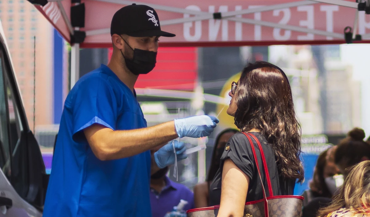 Od 1 sierpnia wszystkie osoby powyżej 6. roku życia wjeżdżające do Niemiec będą musiały okazać negatywny wynik testu na obecność koronawirusa. Wyjątki dotyczą osób, które zostały zaszczepione lub wyzdrowiały - pisze w czwartek wieczorem dziennik "Bild".