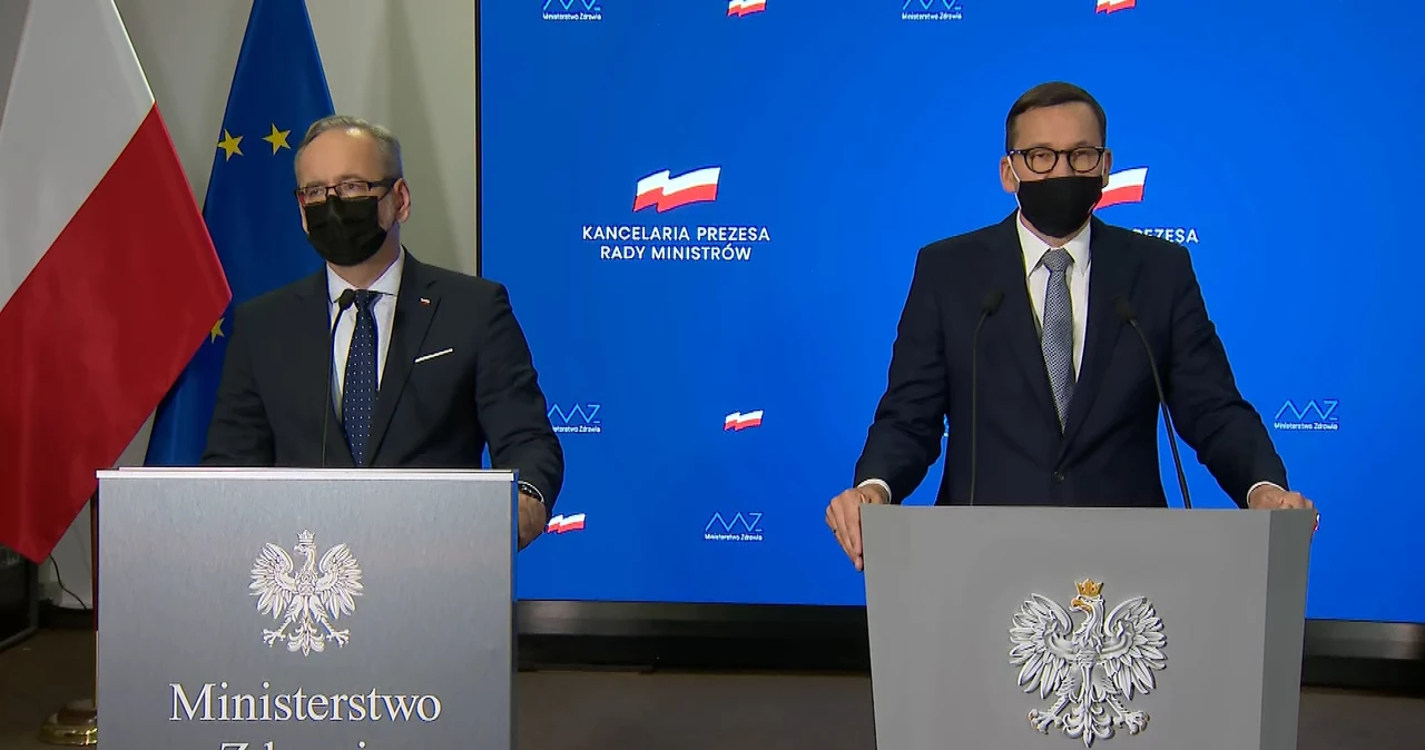 Minister zdrowia Adam Niedzielski i premier Mateusz Morawiecki