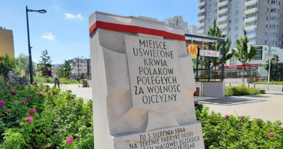 1 sierpnia dziennikarze RMF FM razem z harcerzami ze Związku Harcerstwa Polskiego ustawili znicze przy wszystkich miejskich tablicach upamiętniających śmierć Polaków w trakcie Powstania Warszawskiego. 