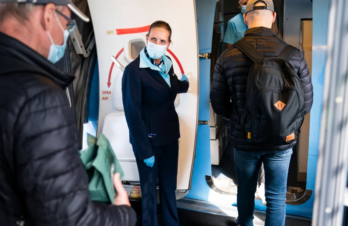 Duńskie władze od dziś w wielu miejscach, m.in. w kinach i muzeach, zniosły wymóg okazywania certyfikatów potwierdzających zaszczepienie przeciw Covid-19 lub posiadanie negatywnego testu. Według eksperta "rozluźnienie następuje w niewłaściwym momencie". 