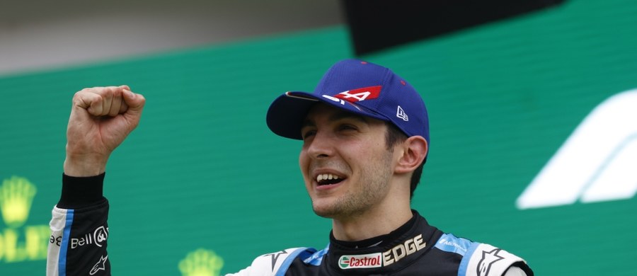 Francuz Esteban Ocon z zespołu Alpine wygrał wyścig Formuły 1 o Grand Prix Węgier na torze Hungaroring. Na drugiej pozycji wyścig ukończył Niemiec Sebastian Vettel z Aston Martina. Liderem cyklu został obrońca tytułu Brytyjczyk Lewis Hamilton z Mercedesa, który zajął trzecie miejsce.