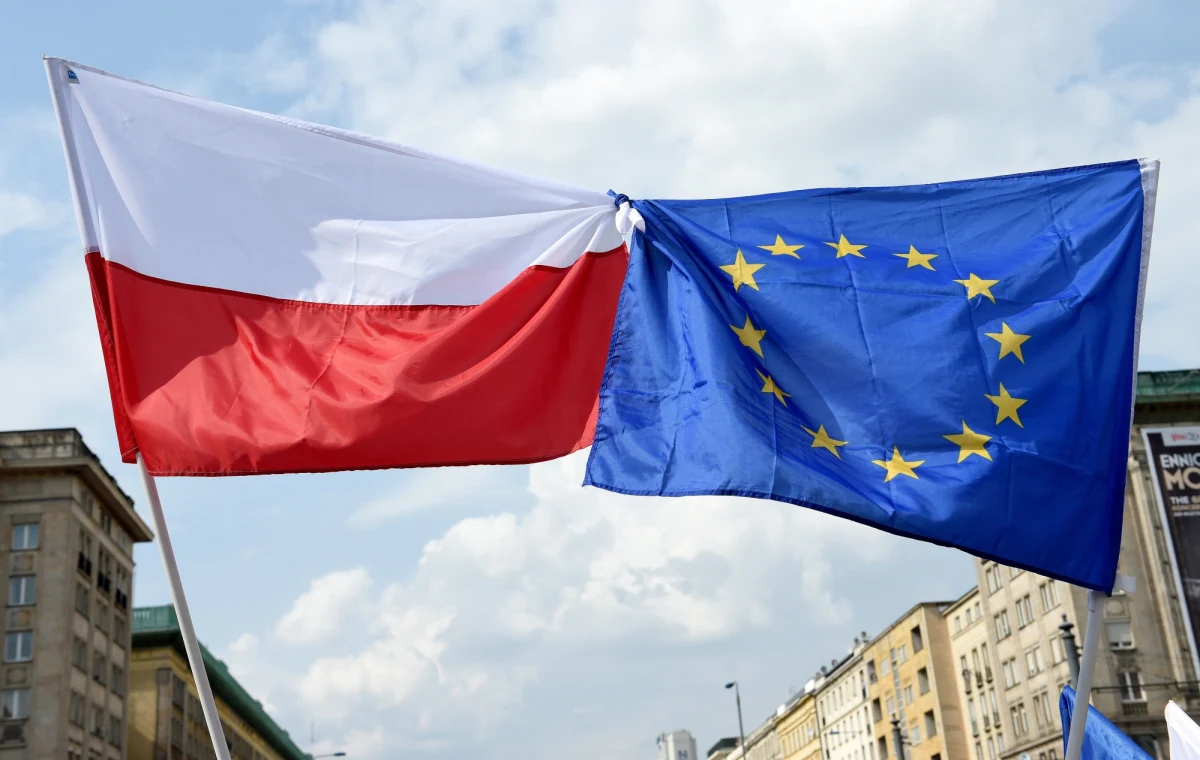 Rośnie grupa zwolenników polexitu. W najnowszym sondażu niemal 17 proc. ankietowanych ocenia, że Polska powinna opuścić Unię Europejską. Badanie zostało przeprowadzone przez SW Research dla „Rzeczpospolitej”.