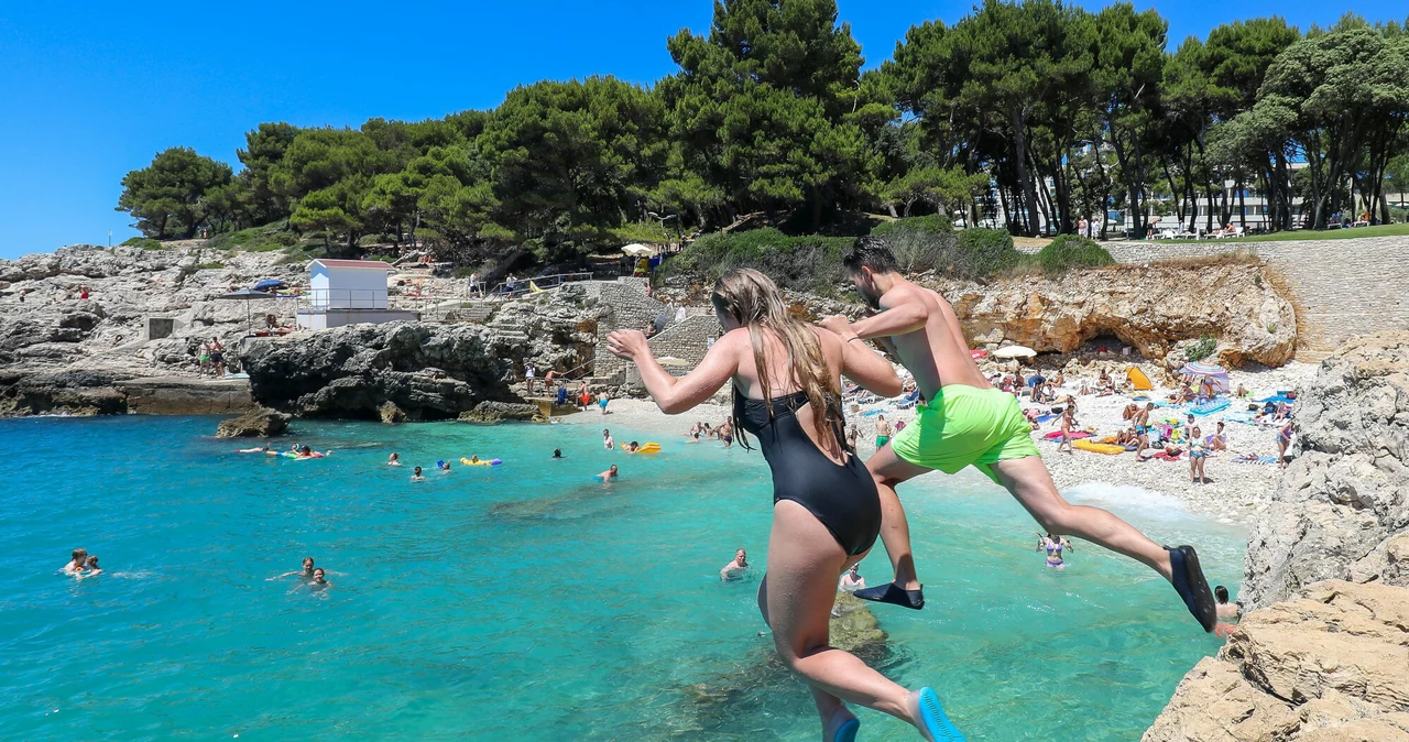 Na zdjęciu: plaża w Chorwacji