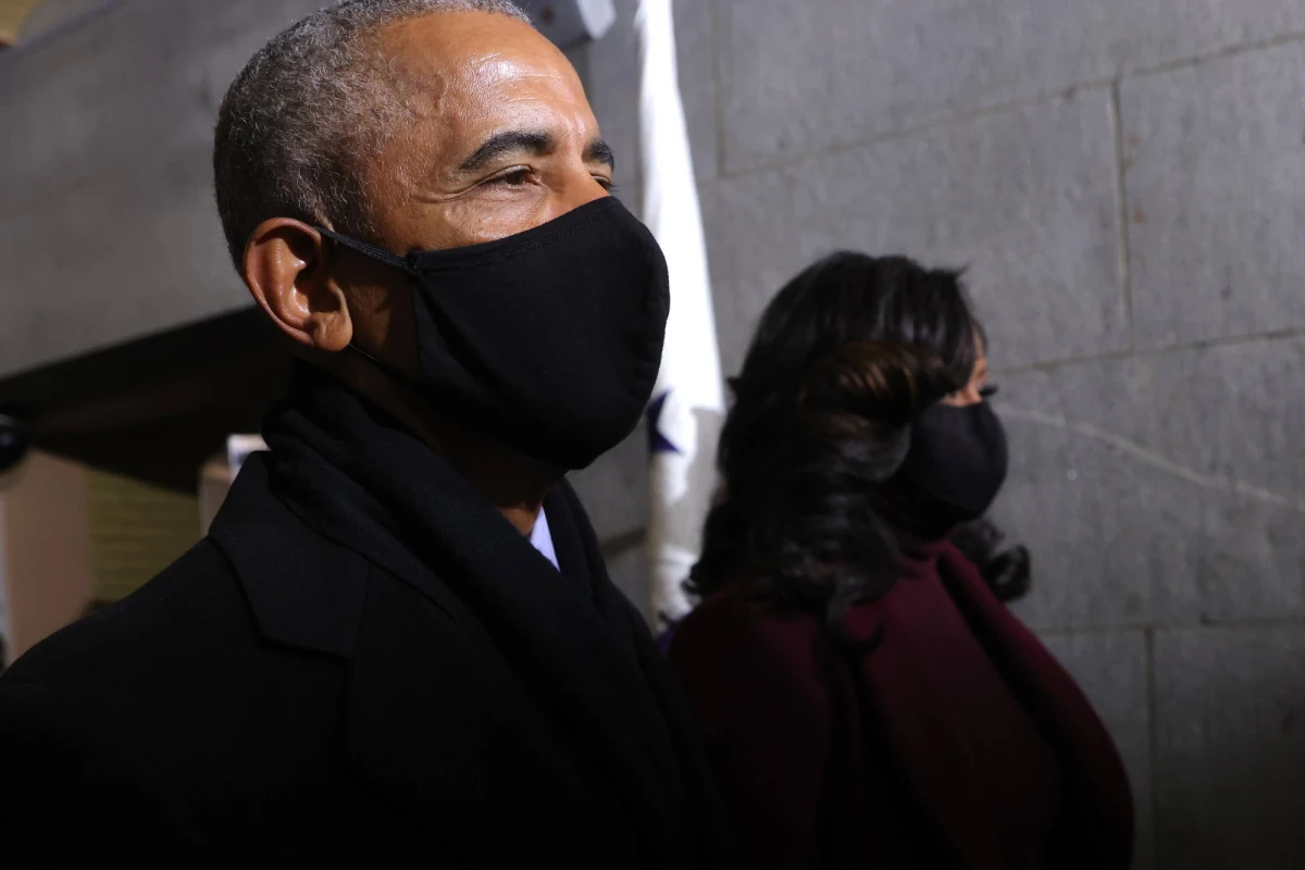 Były prezydent USA Barack Obama planuje świętowanie swoich 60. urodzin na przyjęciu z udziałem prawie 500 gości i 200 pracowników obsługi - podał portal Axios. Bankiet ma odbyć się wbrew zaleceniom części ekspertów w obliczu nowej fali pandemii koronawirusa w USA.