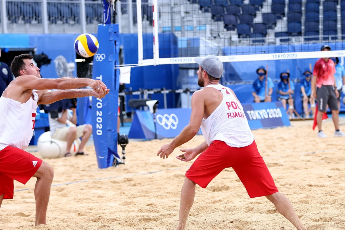 Nasza męska drużyna awansowała z pierwszego miejsca do ćwierćfinału turnieju olimpijskiego. I zamiast się cieszyć z tego faktu, to mamy "kwas" związany ze zmianą godziny wtorkowego spotkania z Francją - pisze w komentarzu dla RMF24.pl Janusz Uznański, dyrektor Pionu Komunikacji i PR oraz rzecznik Polskiego Związku Piłki Siatkowej.
