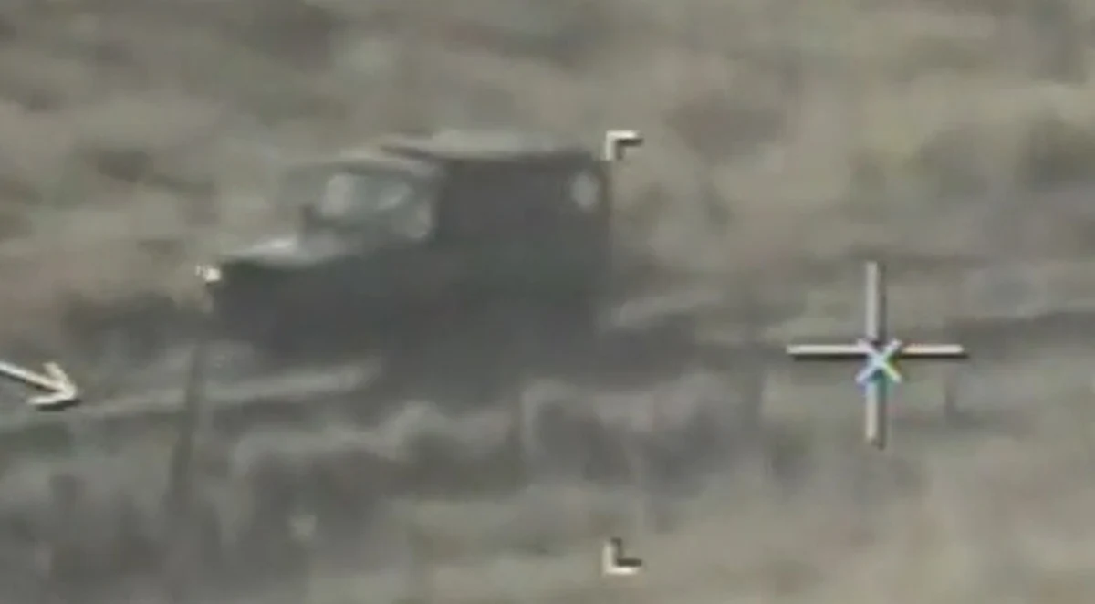 Białoruscy pogranicznicy eskortują nielegalnych imigrantów do granicy z Litwą - twierdzi resort spraw wewnętrznych w Wilnie. Podstawą tych twierdzeń są filmy nagrane ze śmigłowca unijnej agencji Frontex, patrolującego pogranicze białorusko-litewskie. 