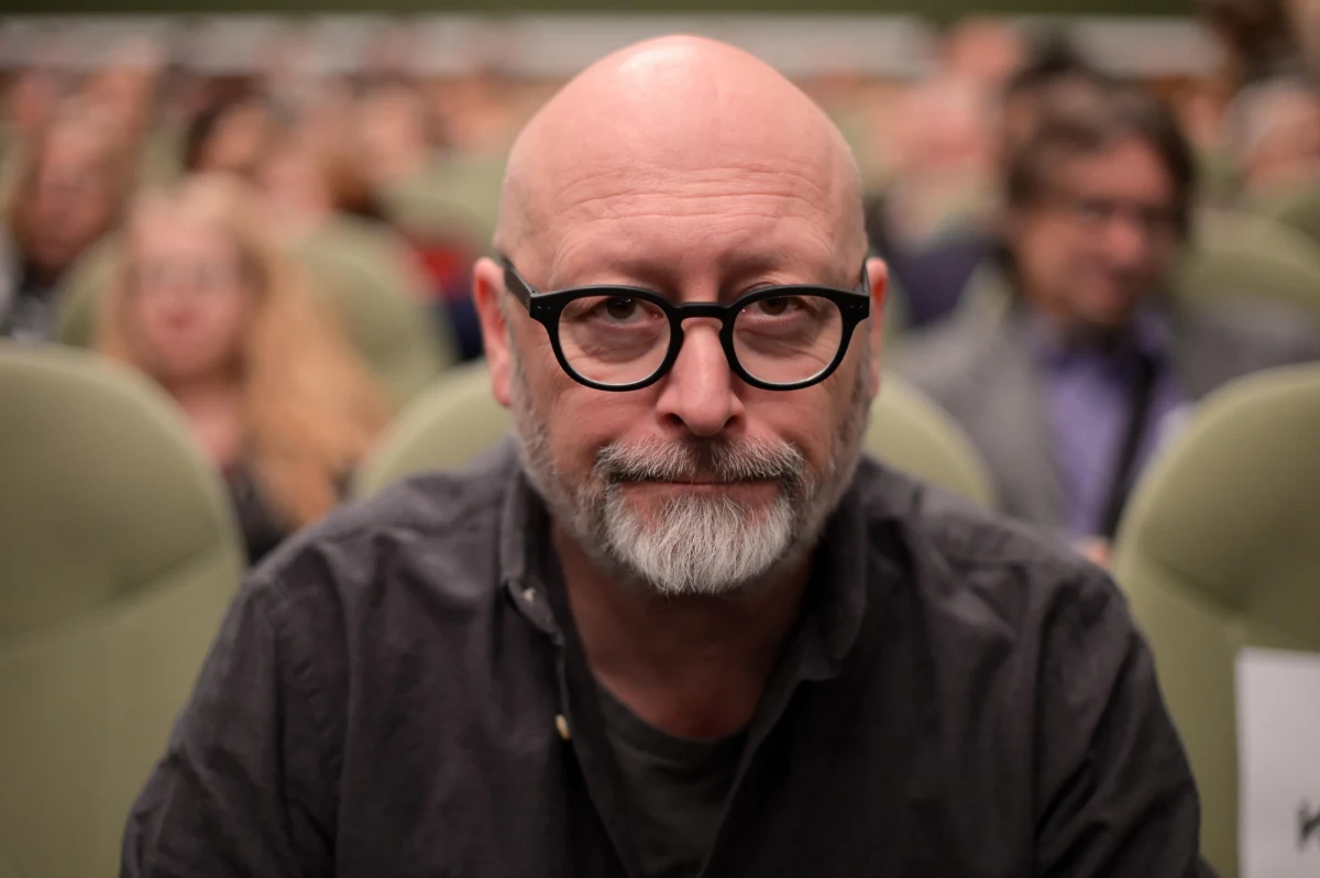 8 października do kin wejdzie nowy film Wojciecha Smarzowskiego - twórcy "Drogówki", "Pod Mocnym Aniołem" i "Wołynia". Co ciekawe, nosi on taki sam tytuł, jak głośny obraz Smarzowskiego sprzed kilkunastu lat - "Wesele".