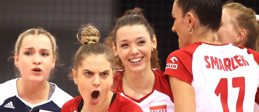 Polskie siatkarki pokonały Niemki 3:2 (22:25, 25:21, 25:16, 26:28, 15:8) w towarzyskim meczu rozegranym w Bielsku-Białej. Drugie spotkanie obu zespołów zaplanowano na czwartek.