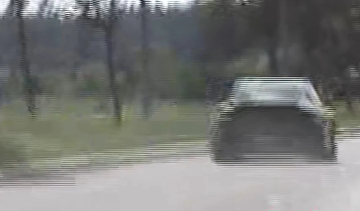 Do ponad 150 km/h rozpędził swoje auto na jednej z ulic w Ełku 40-letni mężczyzna. Kierowca porsche przekroczył tym samym dozwoloną prędkość o 84 km/h. Okazało się, że mężczyzna wcześniej w tym roku stracił prawo jazdy za przekroczenie limitu 24 punktów karnych.