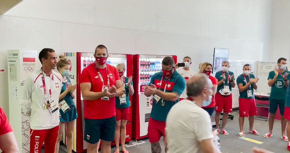 Tokio 2020. Wojciech Nowicki, Paweł Fajdek, Patryk Dobek, przywitani w wiosce olimpijskiej. Wideo