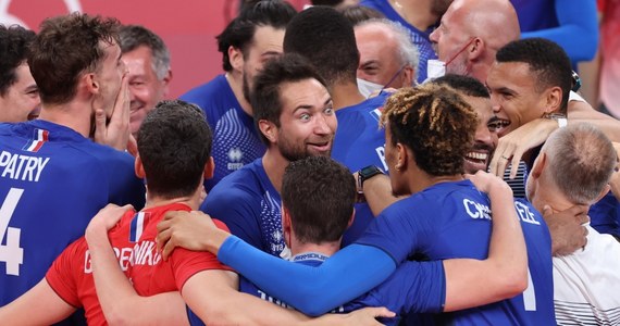 Siatkarze Francji i Rosyjskiego Komitetu Olimpijskiego zagrają o złoty medal igrzysk olimpijskich w Tokio. W drugim półfinale Francuzi pokonali Argentynę 3:0 (25:22, 25:19, 25:22). Wcześniej Rosjanie zwyciężyli z Brazylijczykami 3:1.