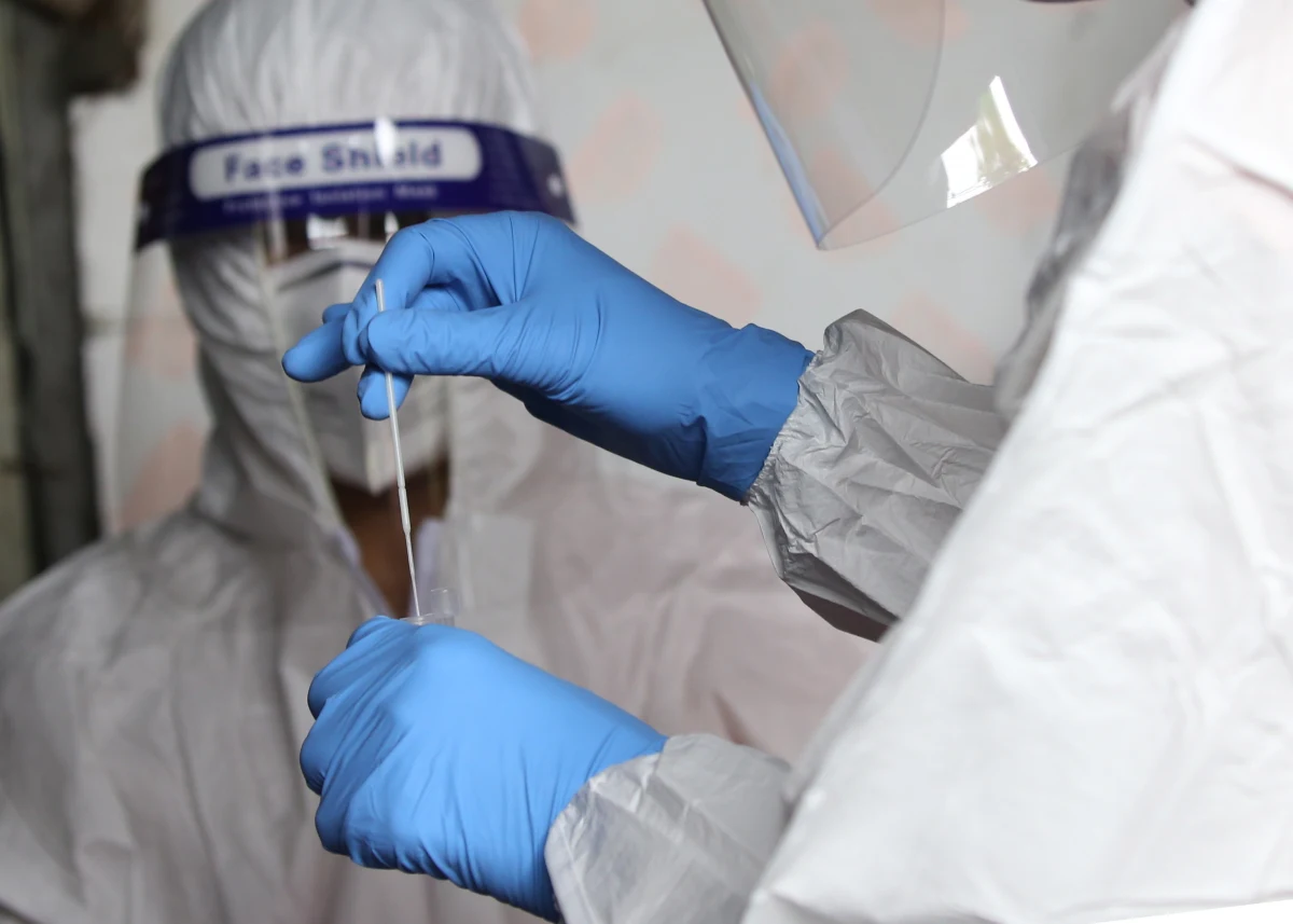 Mamy 172 nowe i potwierdzone przypadki zakażenia koronawirusem - przekazało Ministerstwo Zdrowia. Zmarło 6 osób chorych na Covid-19. W ciągu ostatniej doby wyzdrowiało 170 pacjentów.