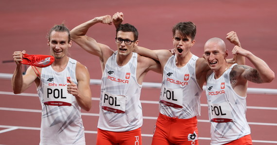 Rewelacyjny występ polskiej męskiej sztafety 4x400 metrów w półfinale rywalizacji! Biało-czerwoni wygrali swój bieg na igrzyskach olimpijskich w Tokio i awansowali do finału.