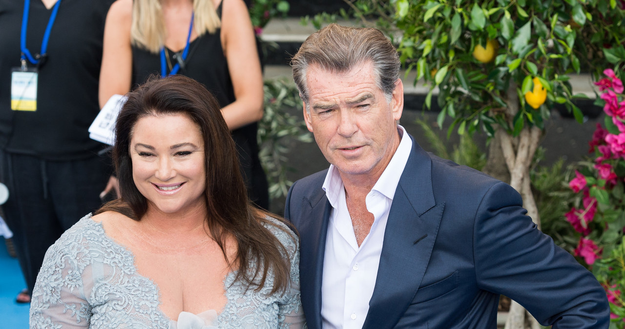 Pierce Brosnan świętował niedawno swoją 20. rocznicę ślubu. Z tej okazji gwiazdor opublikował na Instagramie dwa kadry z ukochaną małżonką.    