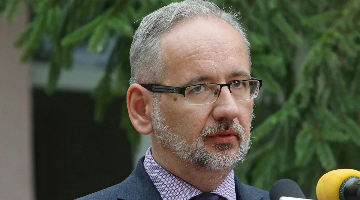 Trudno mi nawet komentować wypowiedź abpa Stanisława Gądeckiego na temat obostrzeń. Nie znam kraju, gdzie Kościół pokazałby, że powinien być inaczej traktowany niż ogół obywateli – podkreślił minister zdrowia Adam Niedzielski.