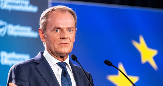 Jedyną intencją tej decyzji było bezpieczeństwo mojej rodziny, a nie ukrycie czegokolwiek - oświadczył lider PO, b. premier Donald Tusk komentując informację, że przepisał majątek na żonę. Podkreślił, że dane nie zmieniły się od 20 lat i były wielokrotnie publikowane w jego oświadczeniach majątkowych.