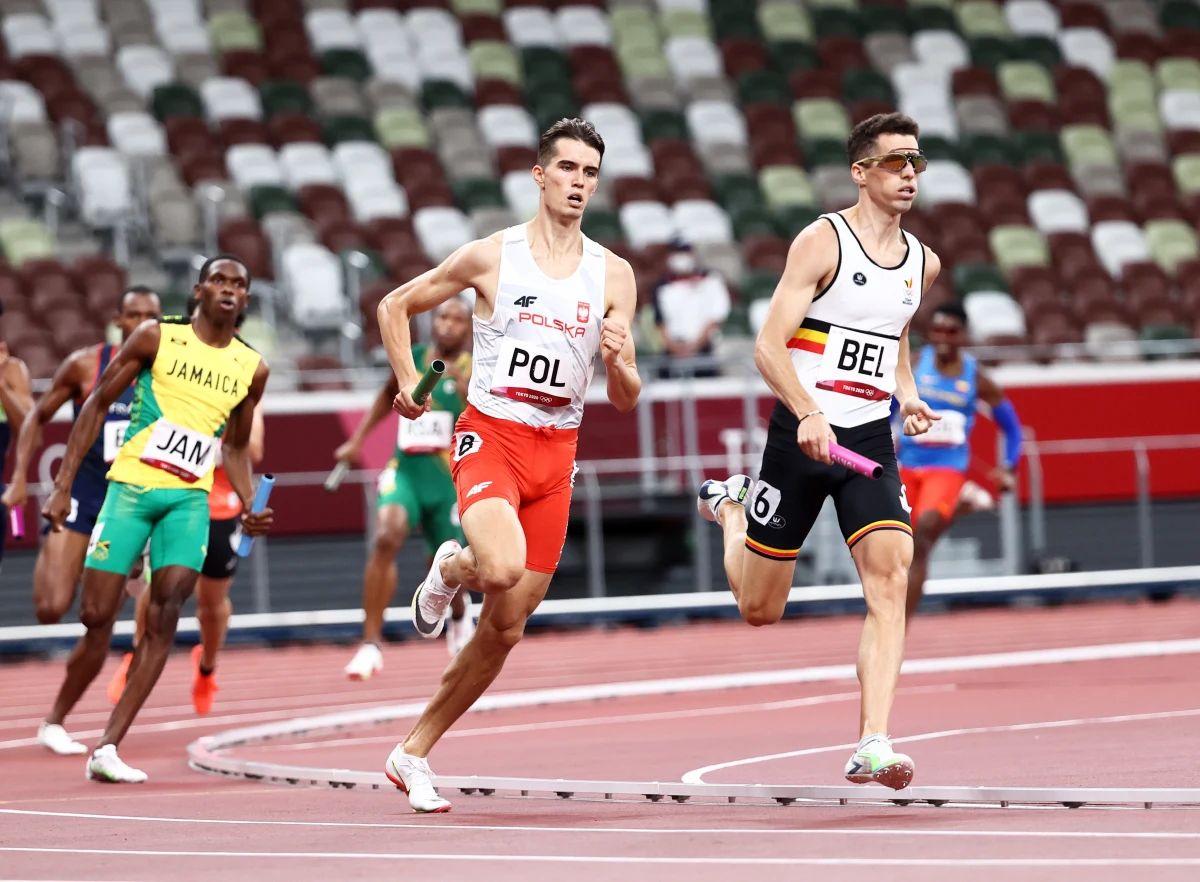 „Liczyliśmy na trochę więcej, bo wszyscy w Polsce na to liczyli. (…) My dopiero budujemy tę sztafetę na nowo i w przyszłości będzie na pewno lepiej” – tak Dariusz Kowaluk podsumował piąte miejsce naszej sztafety 4x400 m w biegu finałowym na igrzyskach olimpijskich w Tokio. Również Mateusz Rzeźniczak, który w finale zaliczył olimpijski debiut, podkreślał: „Powoli budujemy sztafetę na nowo. Uważamy, że to bardzo przyszłościowy skład”.