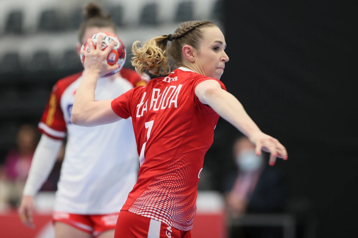 Polska dostała od międzynarodowej federacji (IHF) tzw. dziką kartę na występ w tegorocznych mistrzostwach świata w piłce ręcznej kobiet w Hiszpanii (2-19 grudnia) - poinformował w krajowy związek. Szansę występu na mundialu otrzymała również Słowacja.