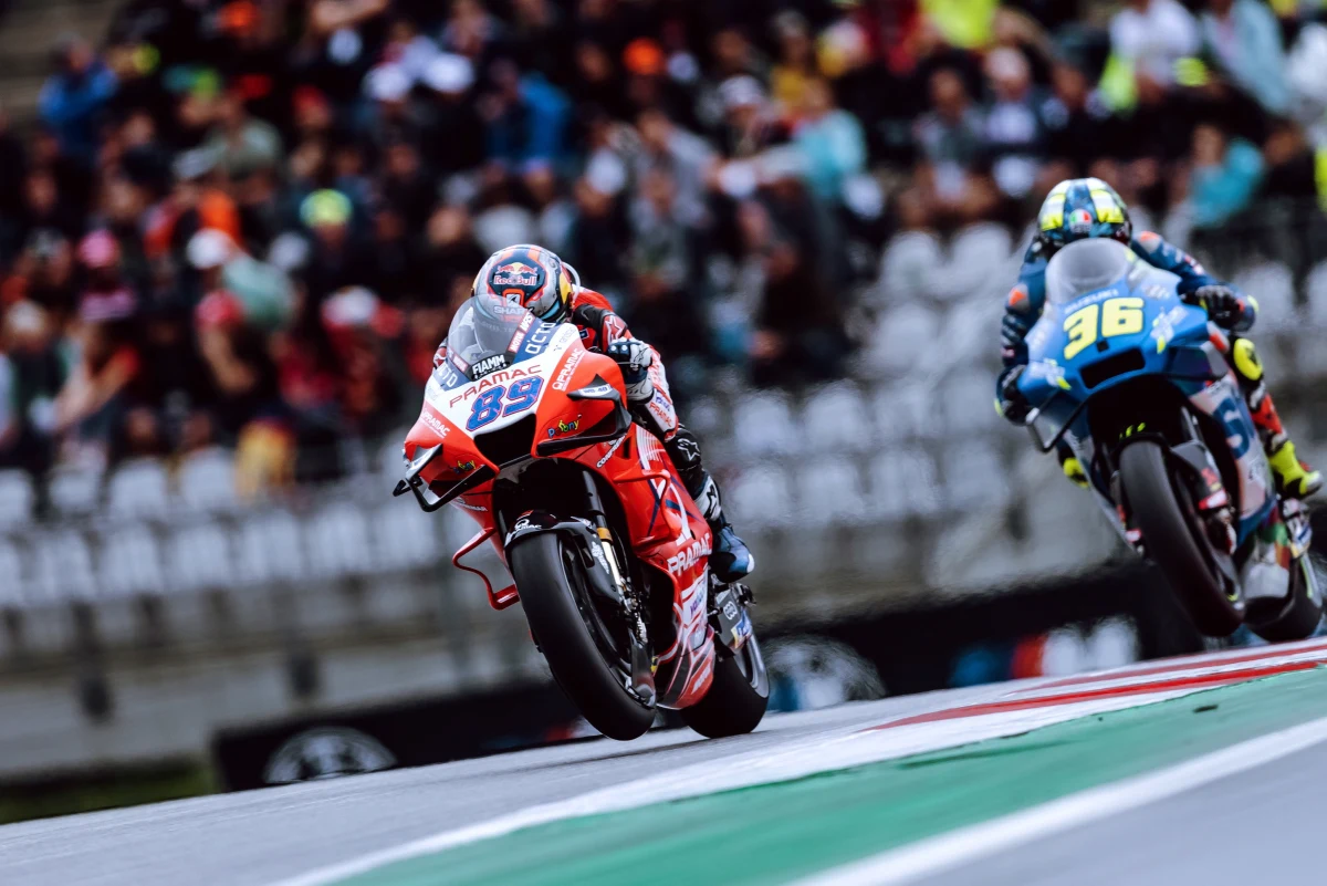 Hiszpan Jorge Martin (Ducati) wygrał Grand Prix Styrii na torze Red Bull Ring w austriackim Spielbergu, dziesiątą rundę motocyklowych mistrzostw świata. Liderem cyklu w MotoGP pozostał trzeci w niedzielę Francuz Fabio Quartararo (Yamaha).