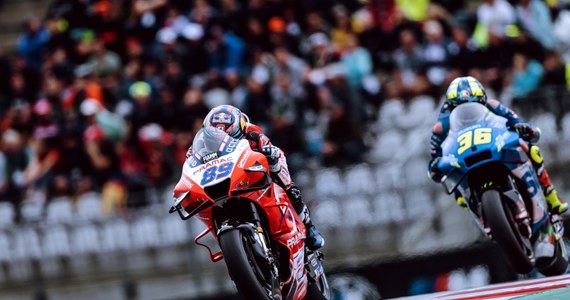 Hiszpan Jorge Martin (Ducati) wygrał Grand Prix Styrii na torze Red Bull Ring w austriackim Spielbergu, dziesiątą rundę motocyklowych mistrzostw świata. Liderem cyklu w MotoGP pozostał trzeci w niedzielę Francuz Fabio Quartararo (Yamaha).