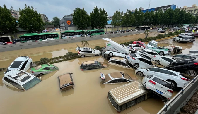 Chiny: Powódź w prowincji Syczuan. 80 tys. mieszkańców ewakuowanych 