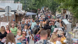 Ile nowych zakażeń i zgonów? Raport Ministerstwa Zdrowia z 9 sierpnia