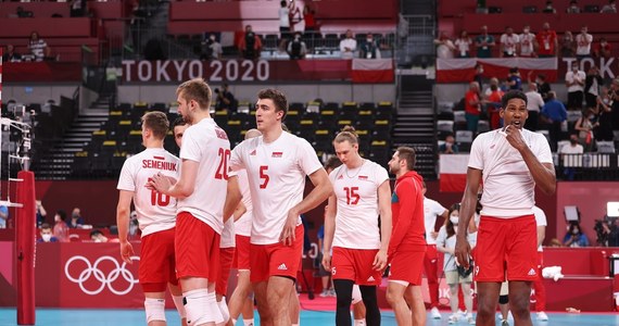 Nasza męska reprezentacja siatkarzy wraca z Igrzysk Olimpijskich Tokio 2020 bez medalu. Ekipa Vitala Heynena nie spełniła swoich i naszych marzeń o medalowym połowie. To zaskakujące, a przede wszystkim bardzo przykre - pisze w komentarzu na RMF24.pl Janusz Uznański dyrektor Pionu Komunikacji i PR, rzecznik Polskiego Związku Piłki Siatkowej.