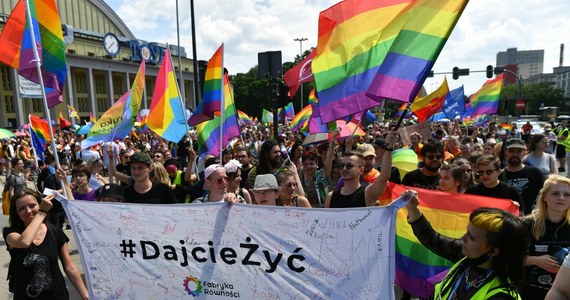 Fundacja Życie i Rodzina złożyła w Sejmie podpisy zebrane pod projektem ustawy Stop LGBT. Jeżeli projekt zostanie przegłosowany i wejdzie w życie, nie będzie można zorganizować m.in. parad i marszów równości.