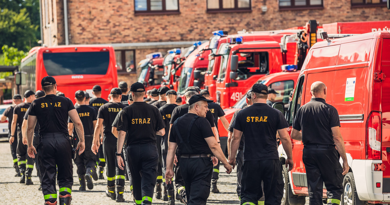 Zawody, różne, wiadomo, każda, praca, popłaca, cieszy, poważaniem, Polaków, sondażu, Research, Ranking, prestiżu, zawodów, specj Te zawody Polacy szanują najbardziej, a te wcale. Wykonujesz tę pracę?