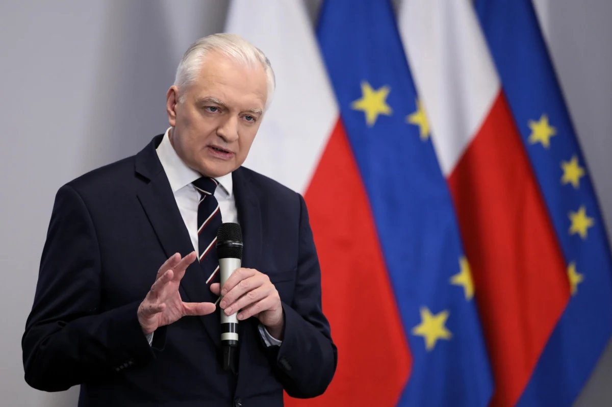 "Brak możliwości odpisu składki zdrowotnej od podatku kładzie się cieniem na propozycjach, zawartych w projekcie Polskiego Ładu" - ocenił wicepremier oraz minister rozwoju, pracy i technologii Jarosław Gowin. Jego zdaniem, dla części przedsiębiorców takie rozwiązanie oznaczałoby faktyczny wzrost opodatkowania o blisko 50 proc.