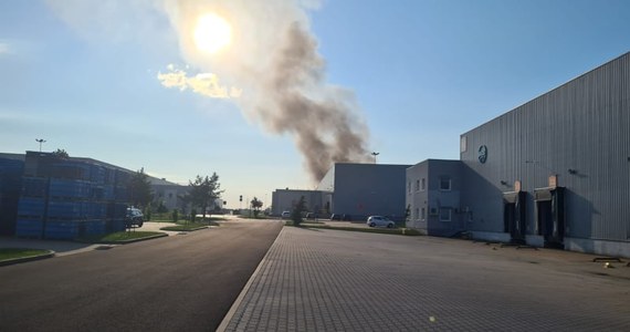 Strażacy opanowali pożar przy ul. Turyńskiej w Tychach. Paliła się tam hala magazynowa na terenie dużego centrum logistycznego. 