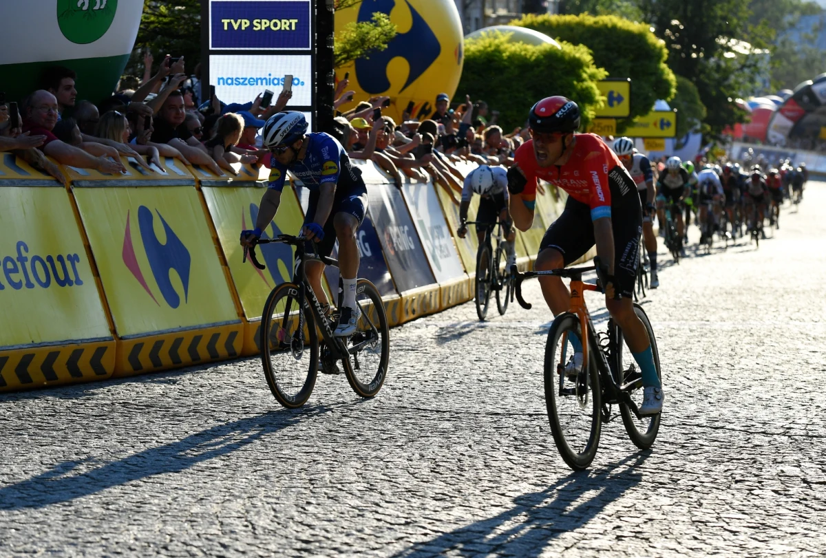 Niemiec Phil Bauhaus z ekipy Bahrain Victorious wygrał w Chełmie pierwszy etap i został liderem wyścigu kolarskiego Tour de Pologne. Najlepszy z Polaków, Michał Kwiatkowski (Ineos Grenadiers) zajął dziesiąte miejsce.