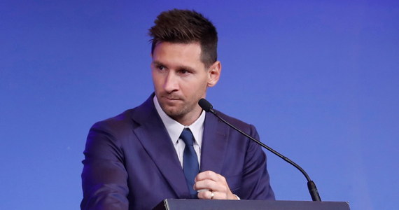 Lionel Messi porozumiał się z Paris Saint Germain (PSG). Jak informuje gazeta sportowa "L'Equipe", Argentyńczyk - którego rozstanie po ponad 20 latach z Barceloną ogłoszono kilka dni temu - jeszcze dziś ma pojawić się w Paryżu, by dograć szczegóły umowy z francuskim klubem.