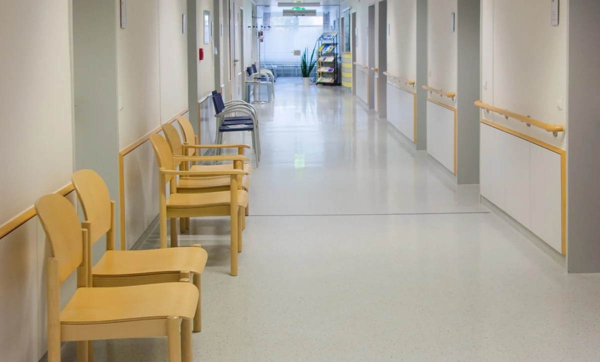 Atak na lekarza w Starogardzie Gdańskim. Pacjent kilkukrotnie ugodził go nożem - dowiedział się nieoficjalnie reporter RMF FM Kuba Kaługa. Życie medyka nie jest zagrożone. Napastnik został zatrzymany.