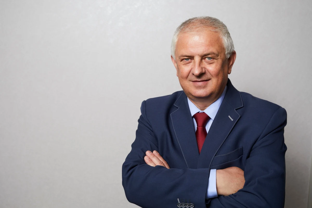 Złożyłem rezygnację z członkostwa w partii Porozumienie Jarosława Gowina, pozostanę w klubie PiS - poinformował poseł Grzegorz Piechowiak. Jak zaznaczył, nie dołączy do PiS ani do Partii Republikańskiej.