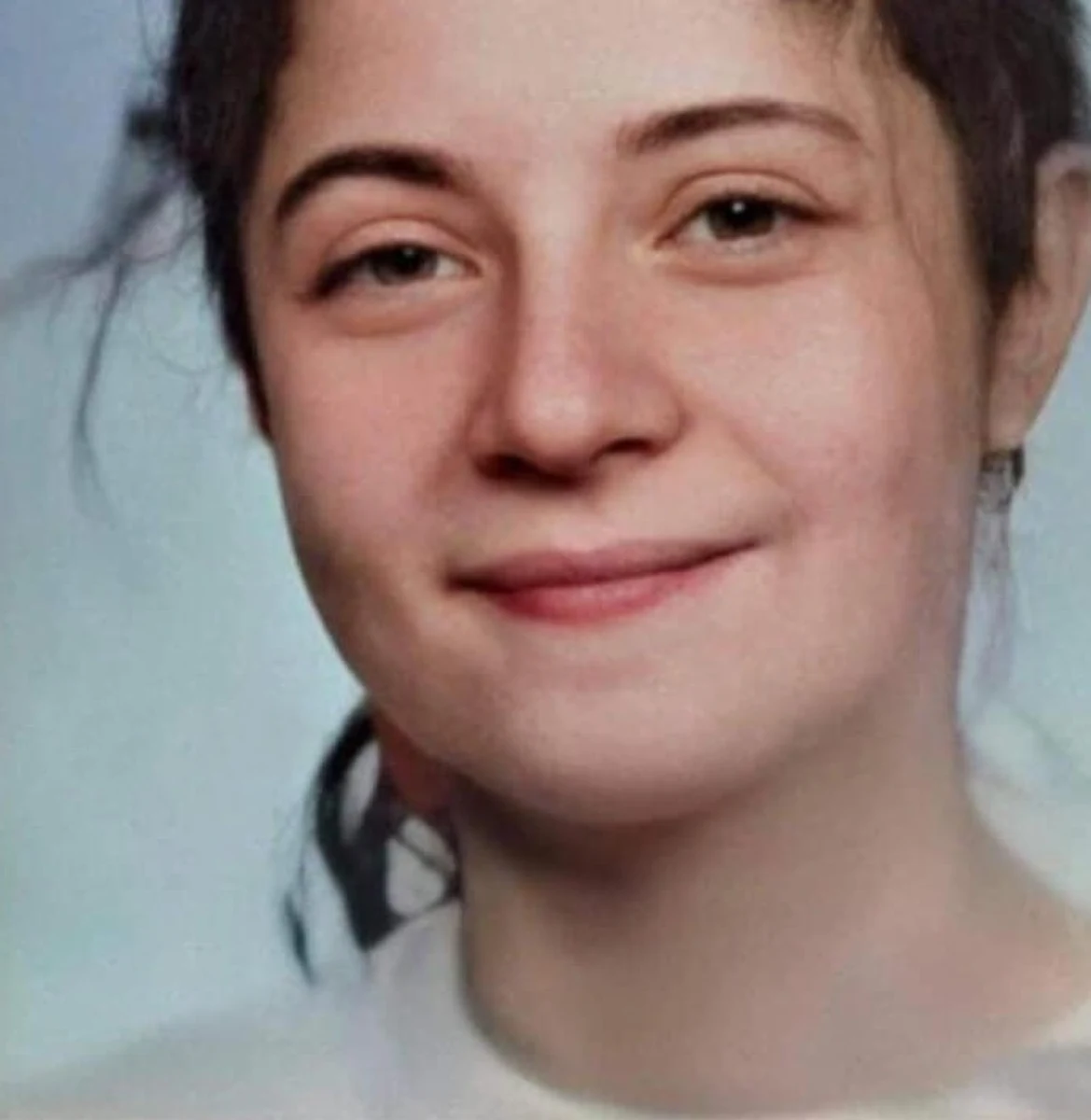 ​Policjanci z poznańskiego Archiwum X wracają do sprawy Darii Młynarczyk. Dziewczynka zaginęła 9 listopada 1995 roku w Pile. Policjanci podejrzewają, że padła ofiarą zabójstwa. Komendant Wojewódzki Policji w Poznaniu wyznaczył 10 tys. zł dla osoby, która pomoże policjantom rozwikłać tę sprawę.