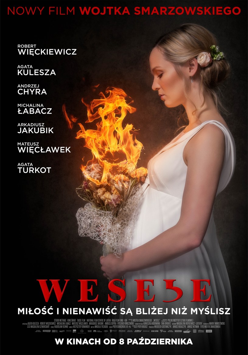 "Wesele" Wojciecha Smarzowskiego trafi na ekrany kin już 8 października. Dystrybutor obrazu zaprezentował właśnie plakat produkcji, na którym widzimy Michalinę Łabacz.