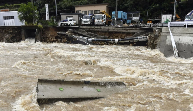 Japonia: Powódź i lawina błotna po ulewach. Co najmniej trzy ofiary