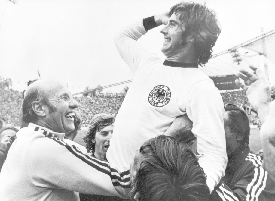 /	PAP/EPA/STAFF /PAP/EPA