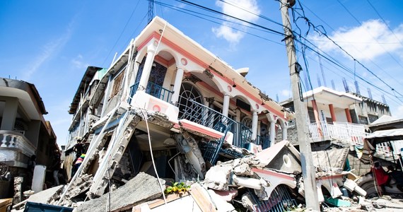 ​Liczba ofiar śmiertelnych niszczycielskiego trzęsienia ziemi, które wstrząsnęło Haiti w sobotę, wzrosła do 1297 -  podała Służba Ochrony Cywilnej Haiti, liczba rannych przekroczyła 5 700.