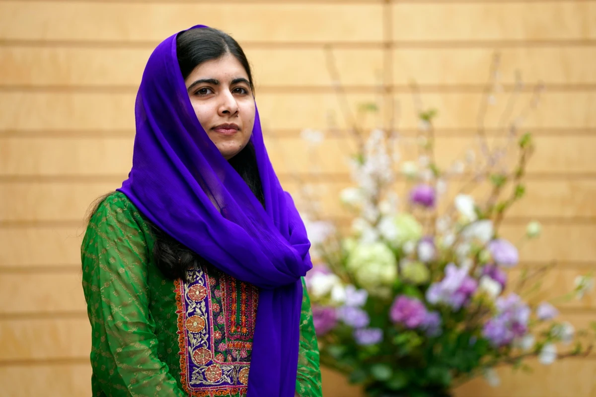 Malala Yousafzai, pakistańska działaczka zaatakowana przez talibów za opowiadanie się za prawem kobiet i dziewczynek do edukacji, powiedziała, że "w głębokim szoku" obserwuje przejęcie przez talibów władzy w Afganistanie. Wyraziła zaniepokojenie losem kobiet, mniejszości i działaczy na rzecz praw człowieka w tym kraju.