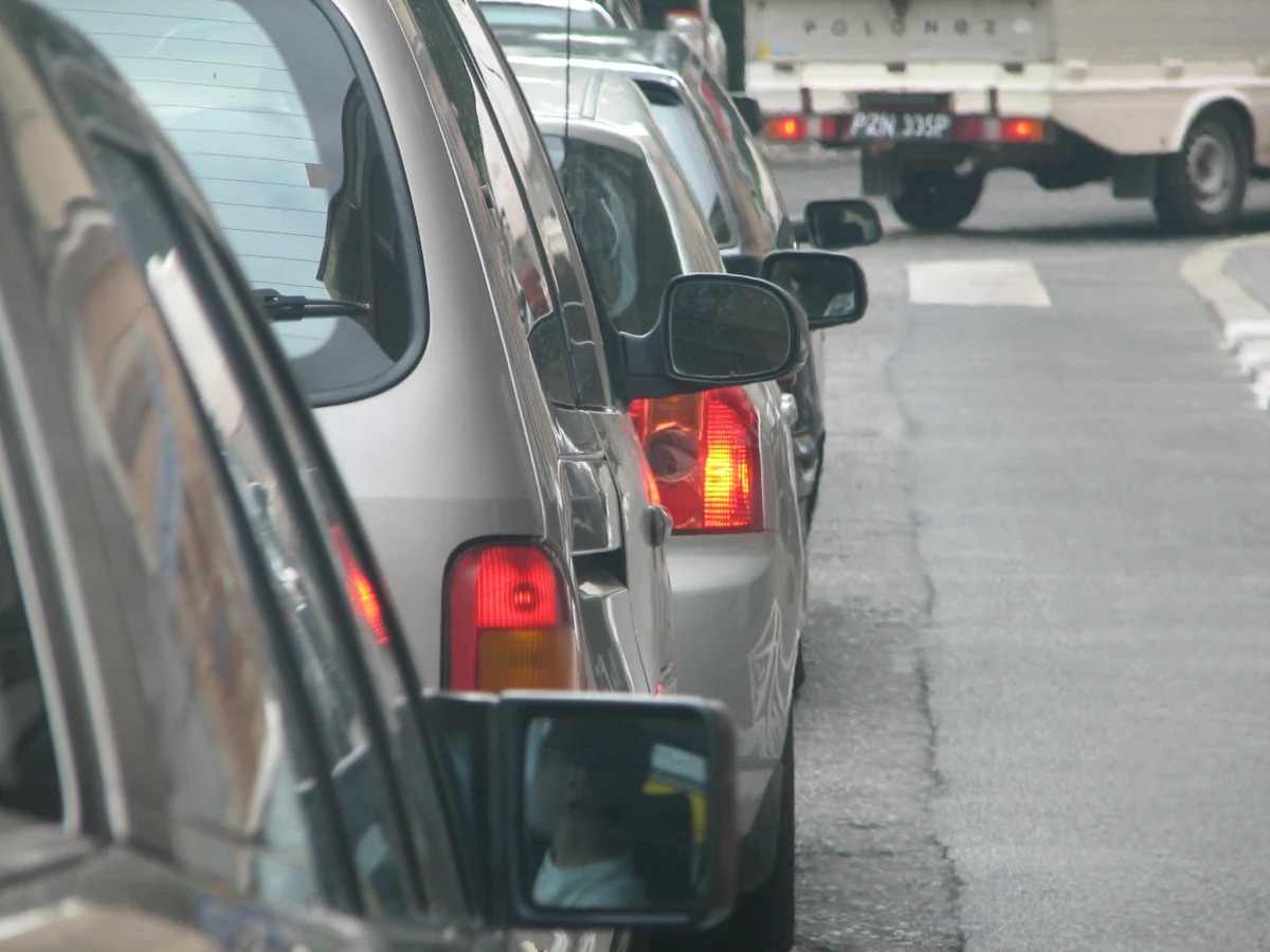 Zatorscy policjanci pomogli kobiecie odnaleźć samochód na ogromnym parkingu przy jednym z parków rozrywki. Kobieta była przekonana, że zostało skradzione. Okazało się, że zaparkowała je w innej części parkingu - podała policja.