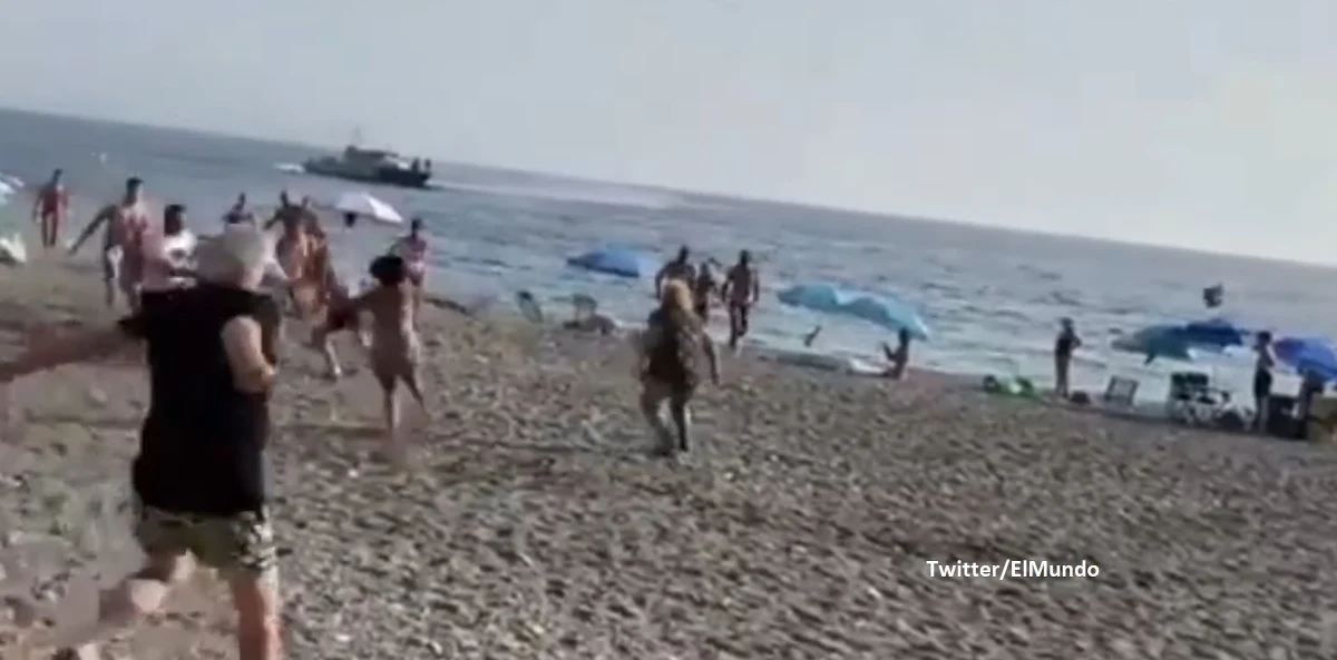 Grupa kilkunastu plażowiczów zatrzymała podczas minionego weekendu na plaży w miejscowości Sorvilan, w pobliżu miasta Grenada w południowej Hiszpanii, dwóch handlarzy narkotyków, którzy dostarczyli haszysz łodzią z marokańskiego wybrzeża.